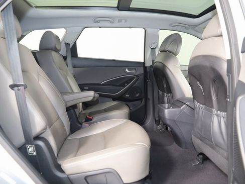 Used 2017 Hyundai Santa Fe Limited w/ Cargo Package image 15