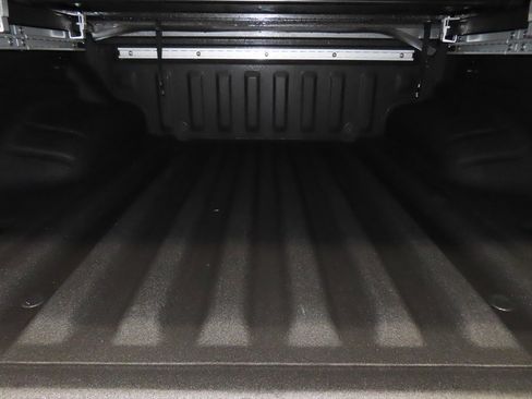 Used 2023 Nissan Frontier PRO-4X image 36