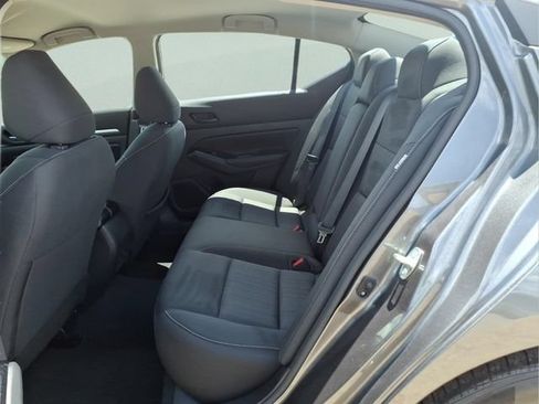 Used 2023 Nissan Altima 2.5 SV FWD image 22