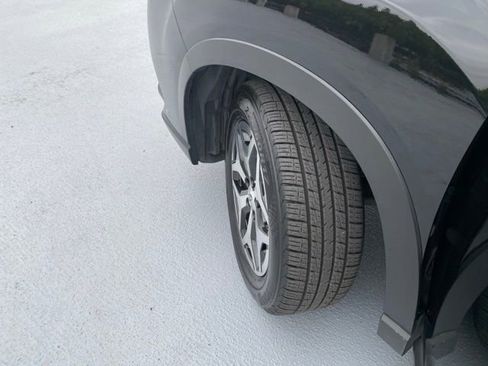 Used 2024 Subaru Forester Premium AWD/4WD image 27