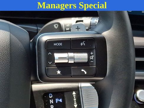 Used 2025 Hyundai Santa Fe SEL FWD image 21