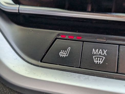 Used 2019 BMW 330i xDrive Sedan w/ Convenience Package image 29