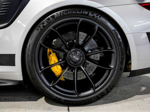 Used 2019 Porsche 911 GT3 RS image 45