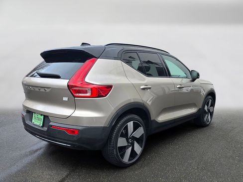 Certified 2023 Volvo XC40 Recharge Ultimate image 5