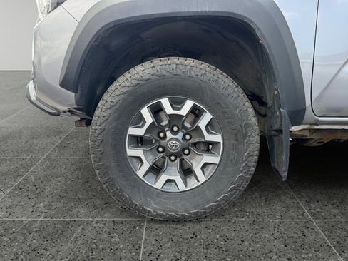 Certified 2021 Toyota Tacoma TRD Off-Road w/ Technology Package AWD/4WD image 14
