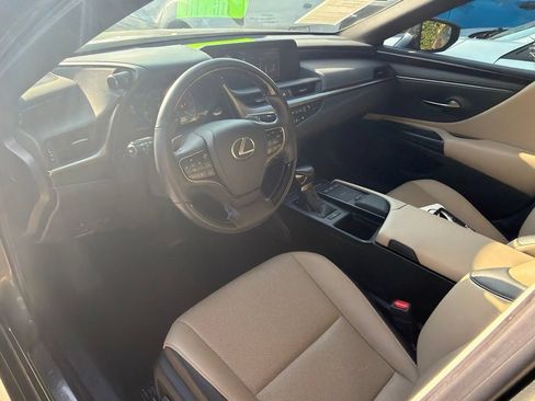 Used 2020 Lexus ES 350 w/ Premium Package FWD image 9