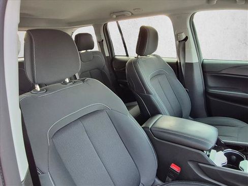 Used 2023 Jeep Grand Cherokee Laredo RWD image 18
