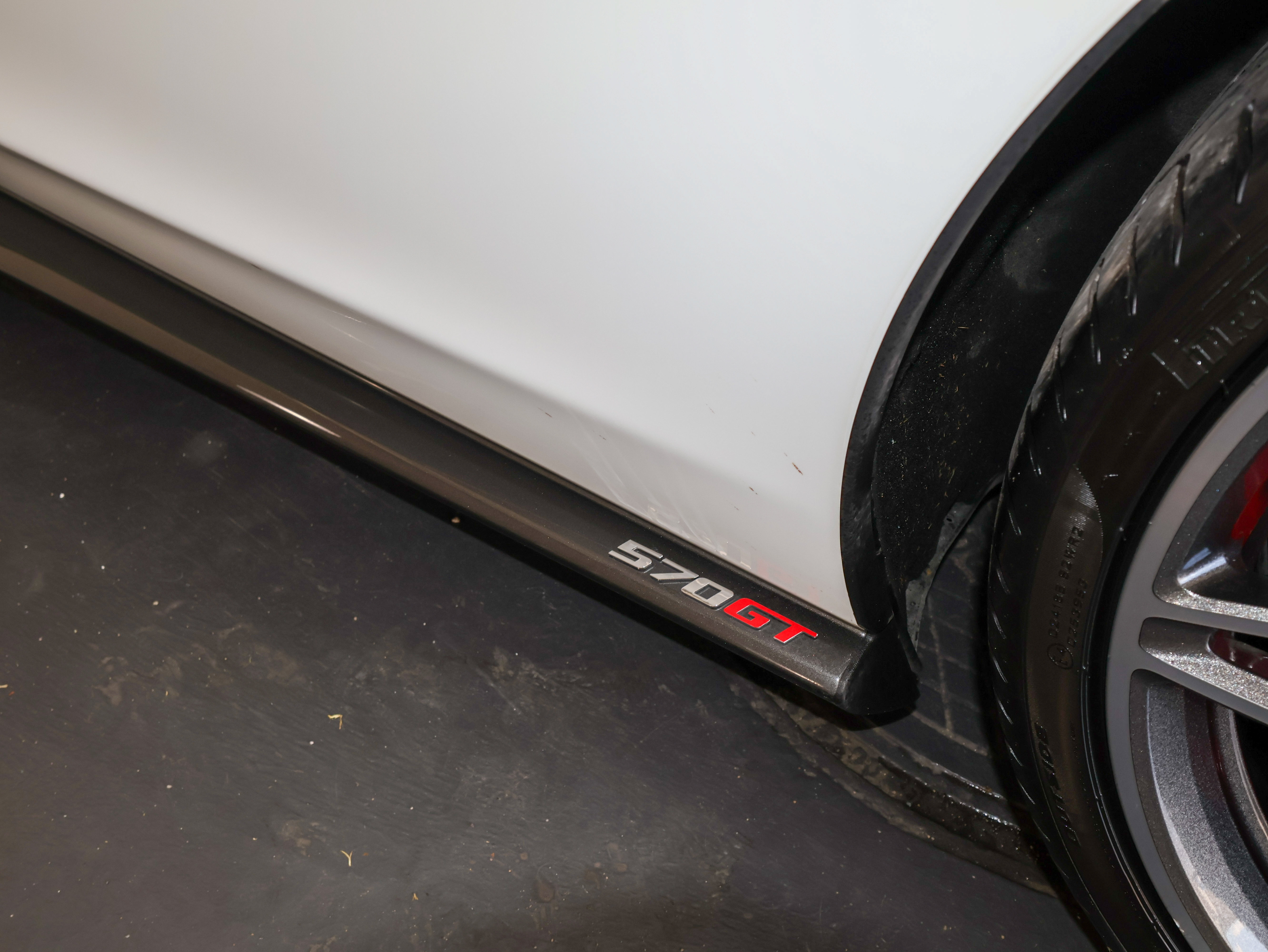 Used 2018 McLaren 570S RWD image 36