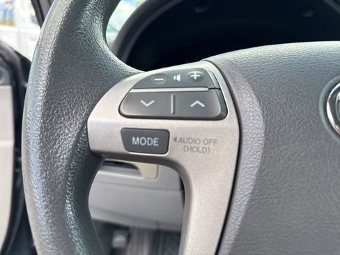 Used 2009 Toyota Camry FWD image 26