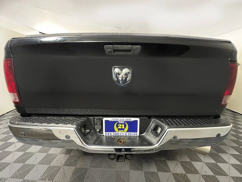 Used 2011 RAM 3500 SLT w/ Technology Group image 9