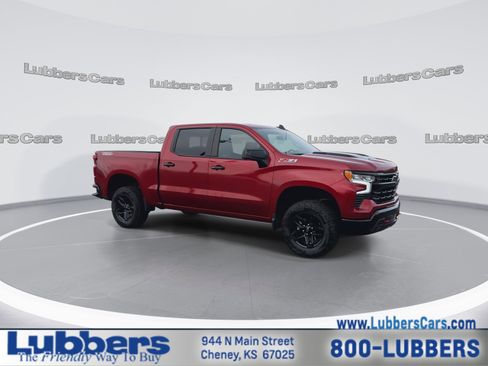 Used 2024 Chevrolet Silverado 1500 LT Trail Boss w/ Convenience Package II image 2