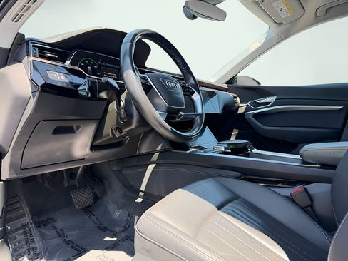 Used 2019 Audi e-tron Premium Plus AWD/4WD image 10