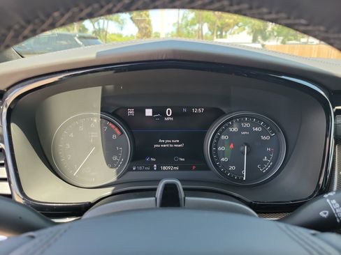 Certified 2025 Cadillac XT6 Premium Luxury w/ Platinum Package AWD/4WD image 32