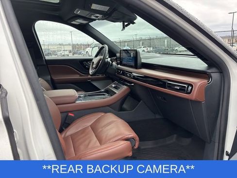 Certified 2025 Lincoln Aviator Reserve w/ Luxury Package image 10