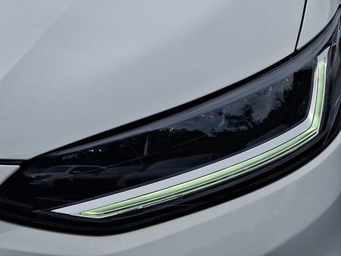 Certified 2024 Honda HR-V LX image 9
