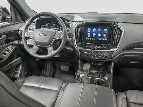 Used 2023 Chevrolet Traverse RS image 24