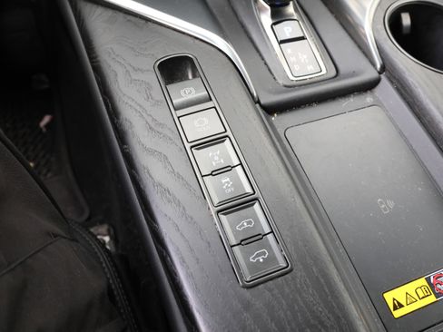 Used 2025 Lexus LX 700h Overtrail image 32