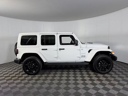 Used 2024 Jeep Wrangler Unlimited Sahara AWD/4WD image 6