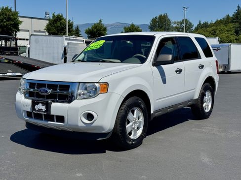 Used 2012 Ford Escape XLS FWD image 1