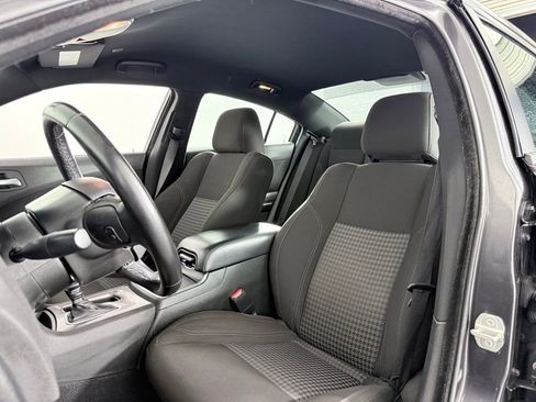Used 2023 Dodge Charger SXT image 11