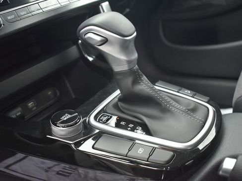 New 2026 Kia Seltos S FWD image 22