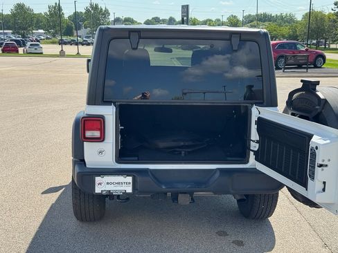 Used 2020 Jeep Wrangler Unlimited Sport AWD/4WD image 33