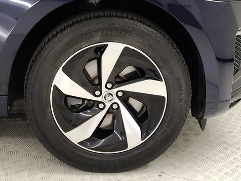 Used 2024 Jaguar F-PACE R-Dynamic S image 4