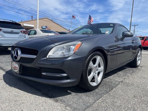 Used 2015 Mercedes-Benz SLK 250 image 3