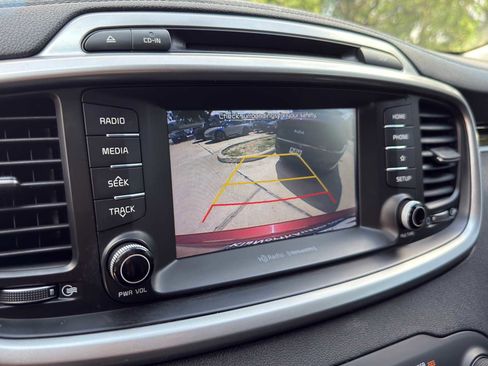 Used 2019 Kia Sorento EX FWD image 20