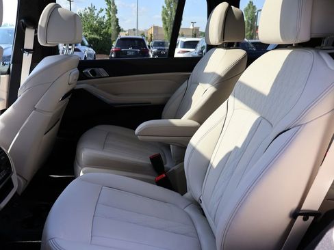 Used 2023 BMW X7 xDrive40i w/ M Sport Package AWD/4WD image 58