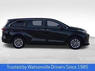 Used 2022 Toyota Sienna XLE video 2