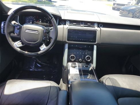 Used 2020 Land Rover Range Rover HSE image 17