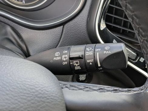 Used 2020 Jeep Cherokee Limited AWD/4WD image 24