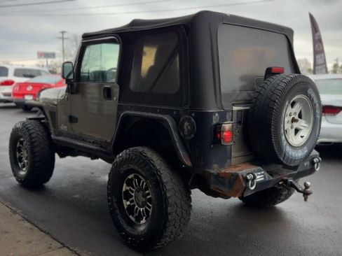 Used 2004 Jeep Wrangler Sahara w/ Dual Top Group AWD/4WD image 7