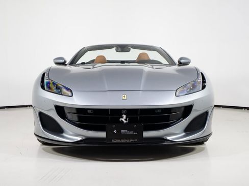 Used 2019 Ferrari Portofino RWD image 2