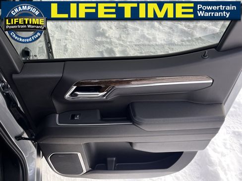 Used 2025 GMC Sierra 1500 Elevation image 30