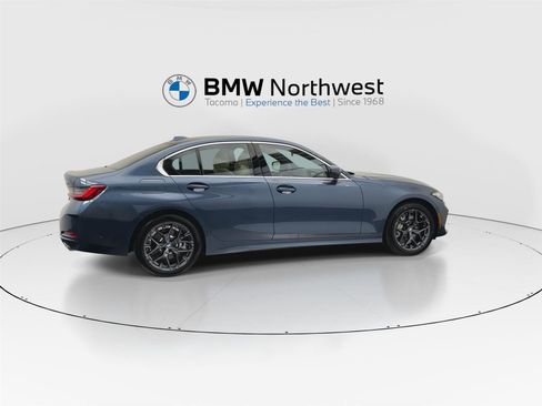 Used 2025 BMW 330i xDrive Sedan w/ Parking Assistance Package image 4