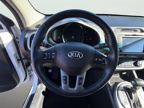 Used 2016 Kia Sportage EX w/ EX Premium Package image 4