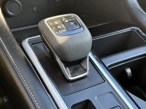 Certified 2025 Nissan Pathfinder SL w/ SL Premium Package image 34