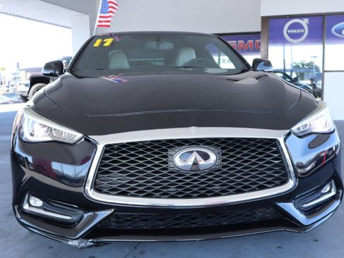 Used 2017 INFINITI Q60 3.0t w/ Premium Plus Package 3.0T image 10