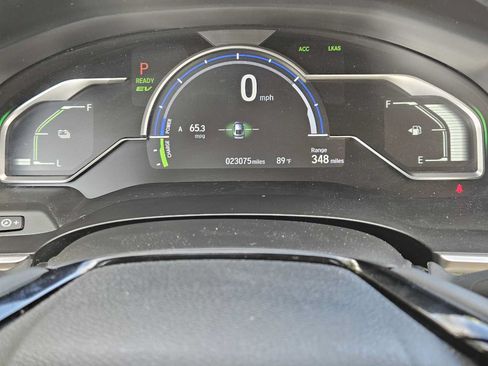 Certified 2018 Honda Clarity Touring image 16