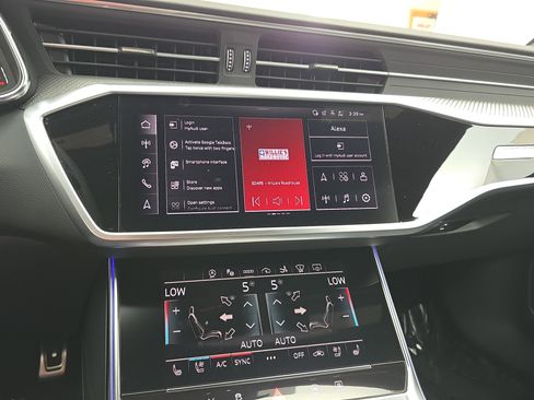 Used 2024 Audi RS 7 Performance AWD/4WD image 20