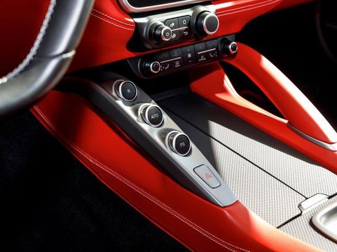 Used 2019 Ferrari GTC4Lusso image 20