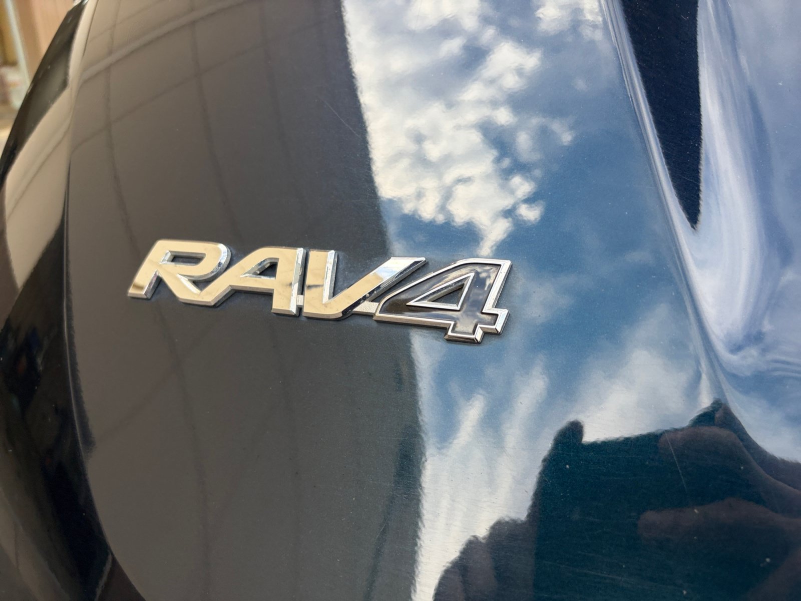 Used 2018 Toyota RAV4 Limited w/ All Weather Liner Package AWD/4WD image 23