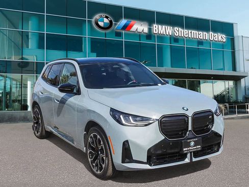 Used 2025 BMW X3 M50 w/ Premium Package image 2