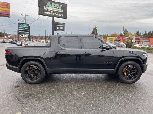 Used 2023 Rivian R1T Adventure image 8