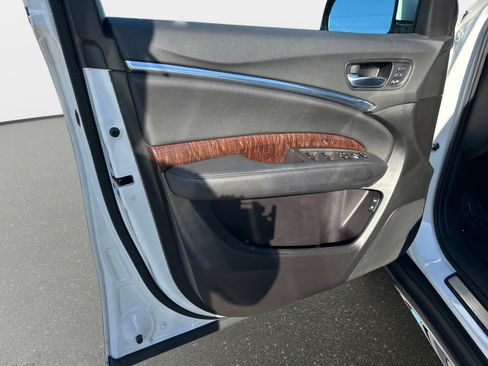Used 2020 Acura MDX FWD image 16