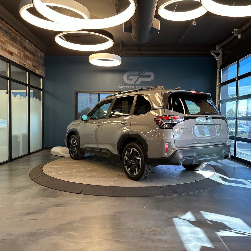 Used 2025 Subaru Forester Limited AWD/4WD image 5