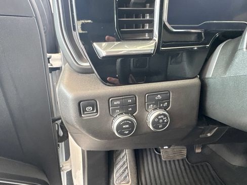 Used 2024 GMC Sierra 1500 Elevation w/ X31 Off-Road Package AWD/4WD image 13