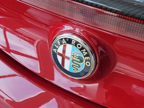 Used 2015 Alfa Romeo 4C Launch Edition w/ Convenience Group RWD image 5